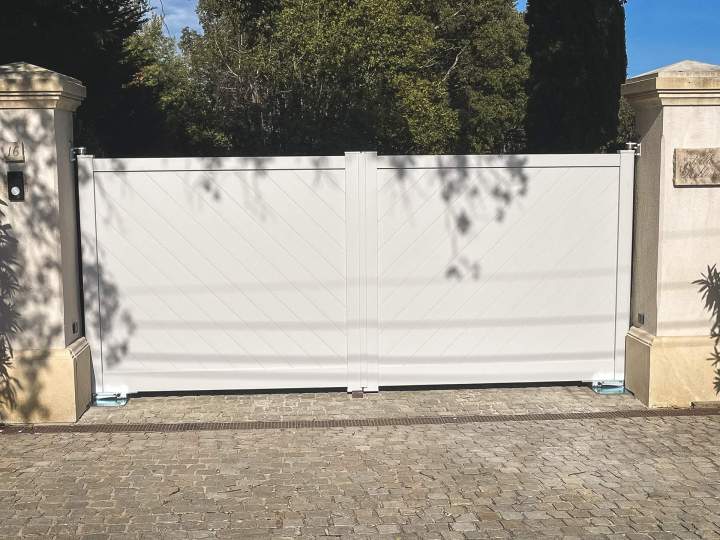 Pose d’automatismes de portails - Le Golfe de Saint-Tropez