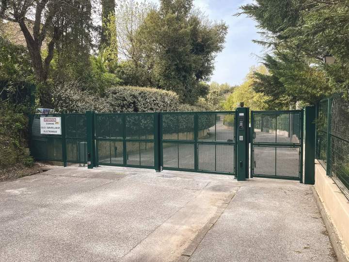 Pose d’automatismes de portails - Le Golfe de Saint-Tropez