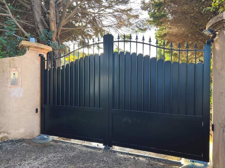 Pose d’automatismes de portails - Le Golfe de Saint-Tropez