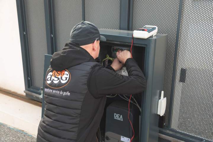 Spécialiste en automatismes de portail - Le Golfe de Saint-Tropez